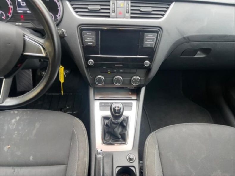 Škoda Octavia - hlavní fotka