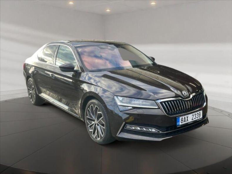 Škoda Superb - hlavní foto