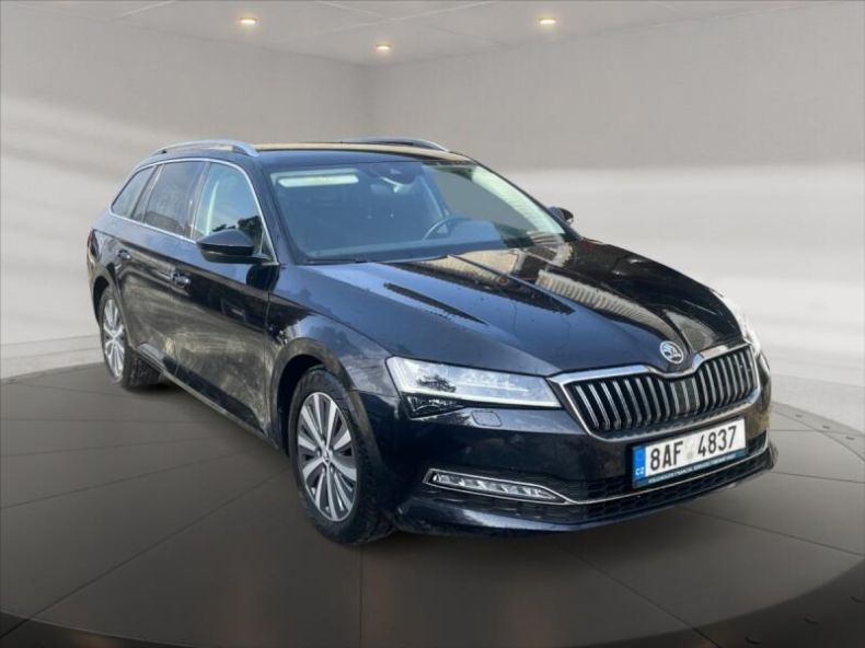 Škoda Superb - hlavní foto