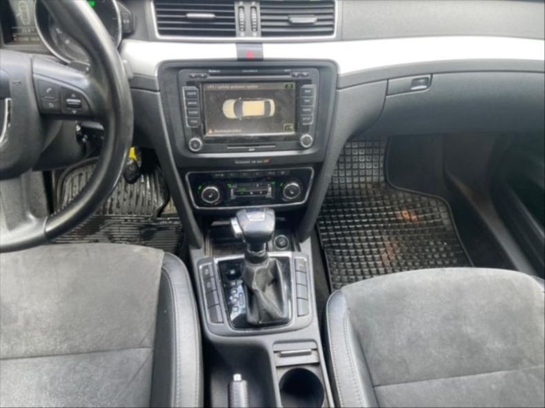 Škoda Superb - hlavní fotka