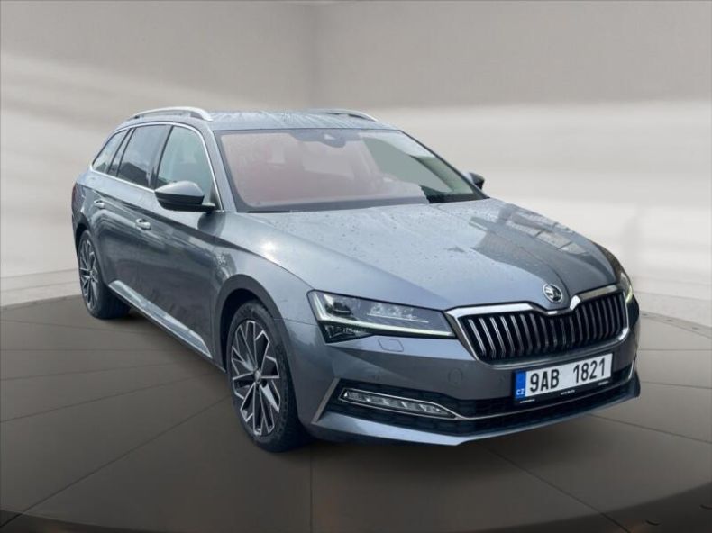 Škoda Superb - hlavní foto