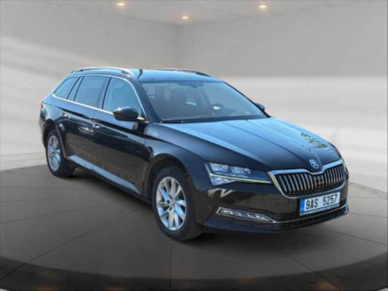 Škoda Superb - hlavní foto