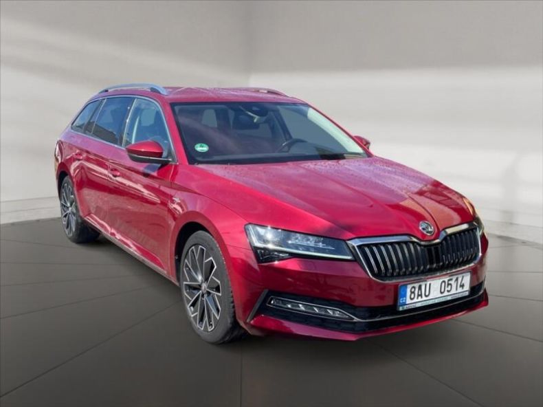 Škoda Superb - hlavní foto