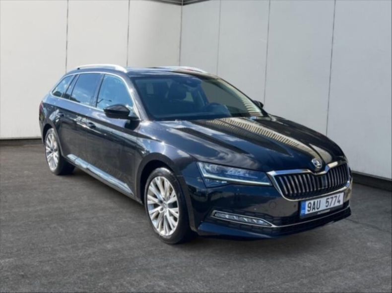 Škoda Superb - hlavní foto
