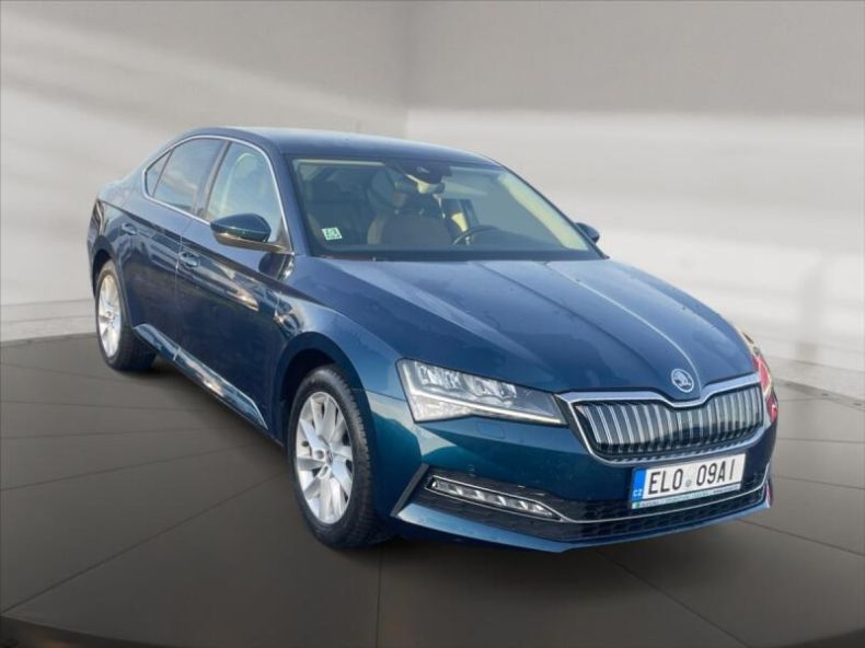 Škoda Superb - hlavní foto