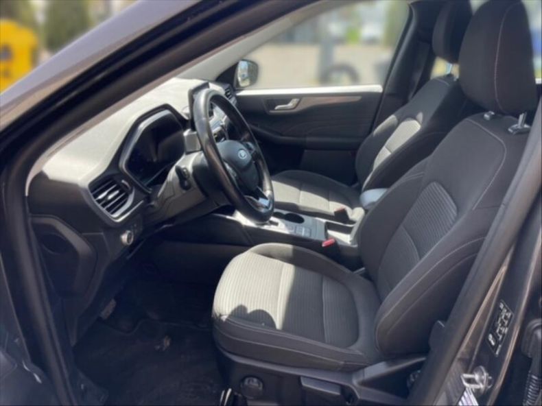 Ford Kuga - hlavní fotka