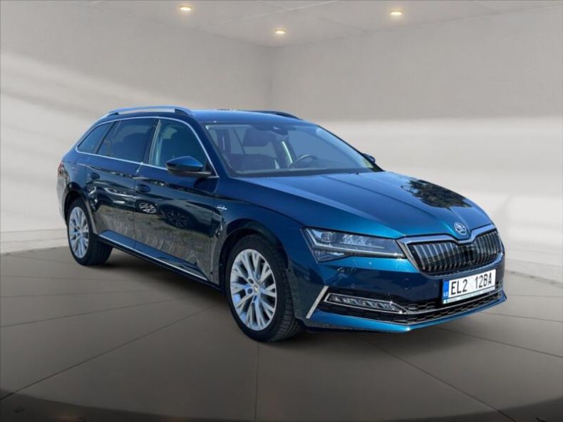Škoda Superb - hlavní foto