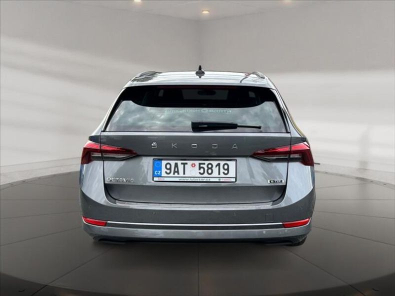 Škoda Octavia - hlavní fotka