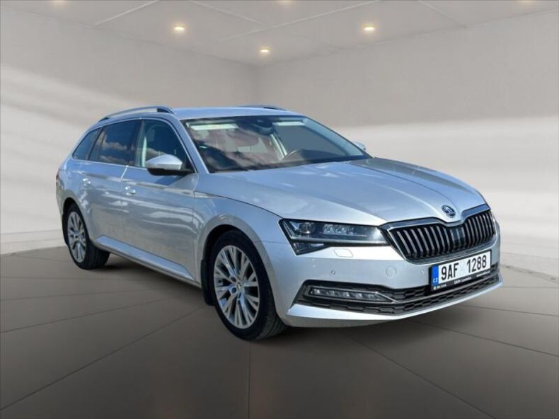 Škoda Superb - hlavní foto