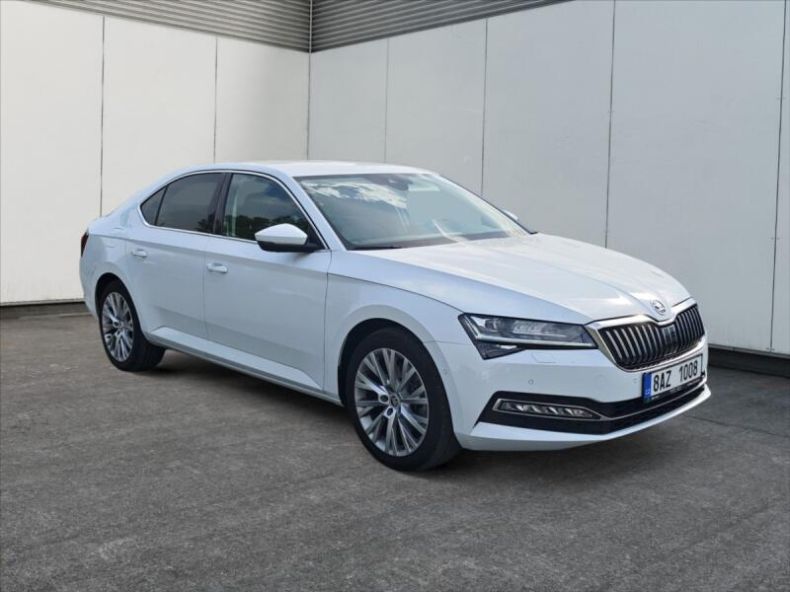 Škoda Superb - hlavní foto