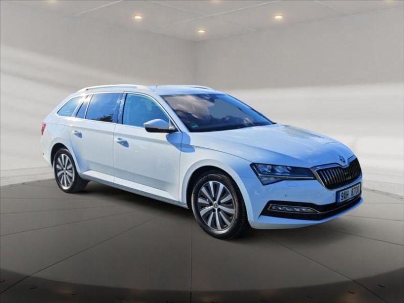 Škoda Superb - hlavní foto
