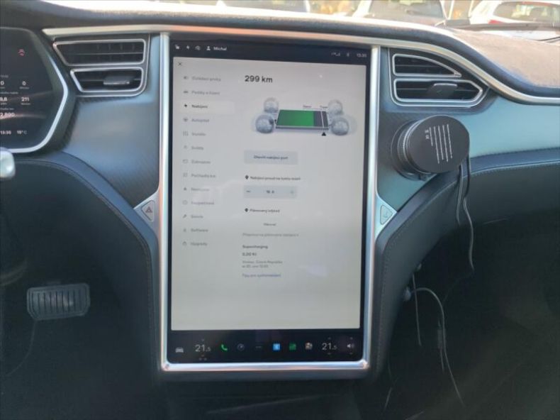 Tesla S-type - hlavní fotka