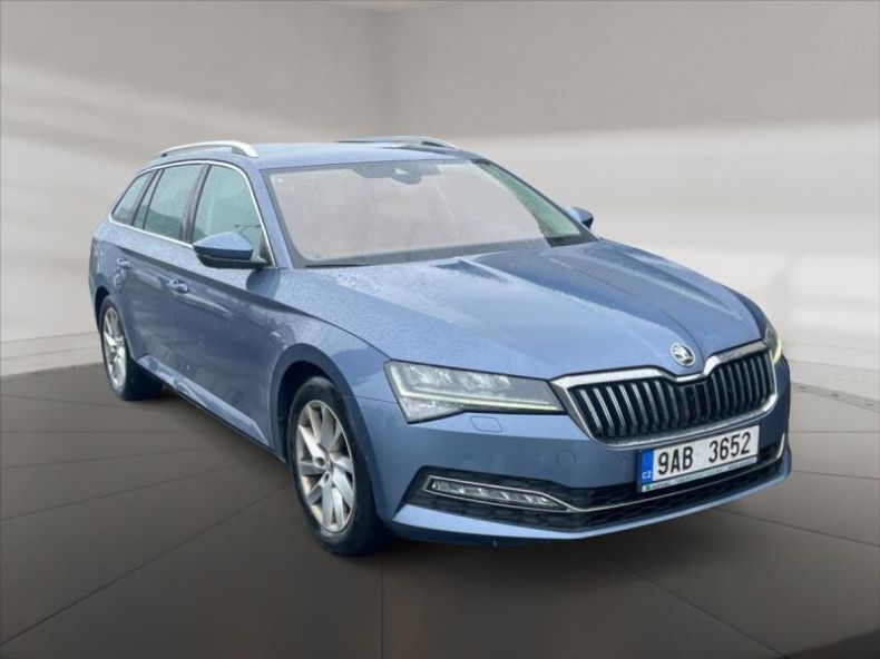 Škoda Superb - hlavní foto