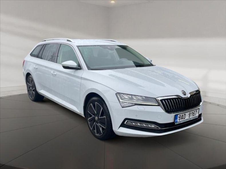 Škoda Superb - hlavní foto