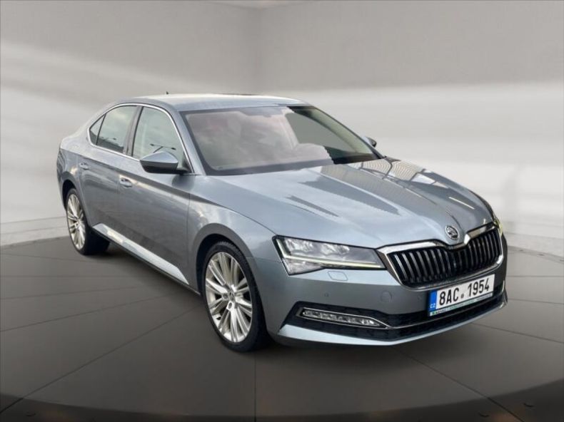 Škoda Superb - hlavní foto