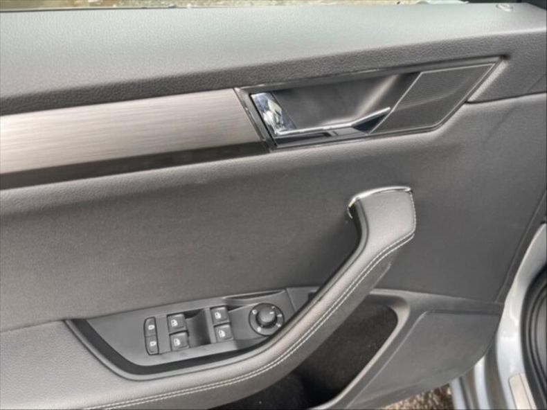 Škoda Superb - hlavní fotka