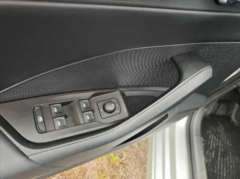 Škoda Octavia - hlavní fotka