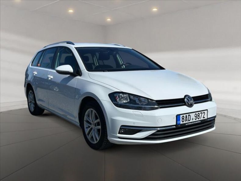 Volkswagen Golf - hlavní foto