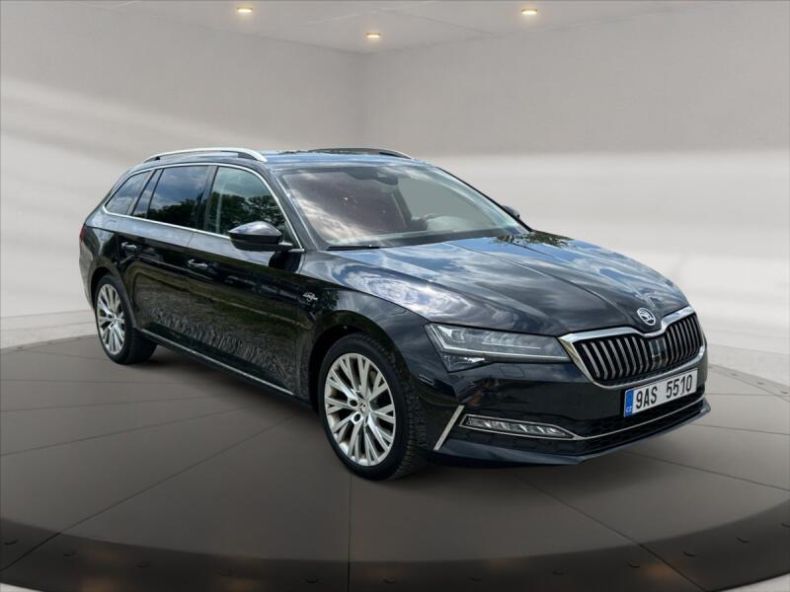 Škoda Superb - hlavní foto