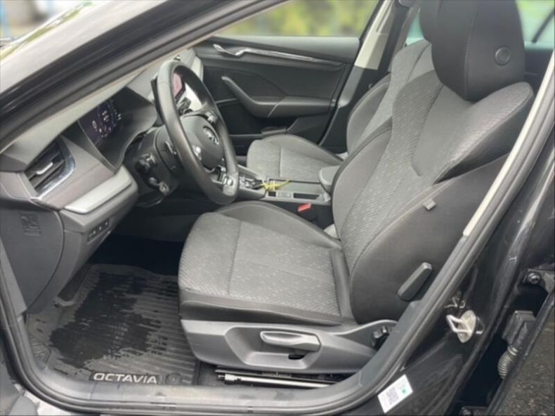 Škoda Octavia - hlavní fotka