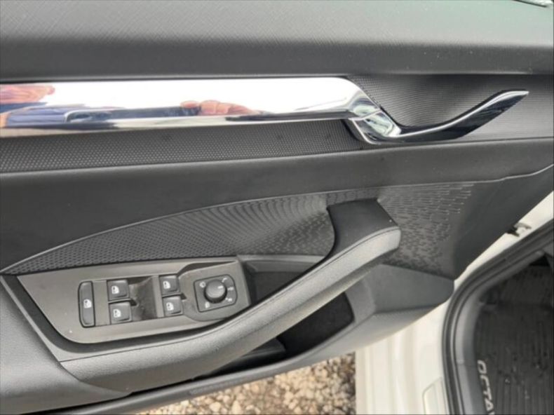 Škoda Octavia - hlavní fotka