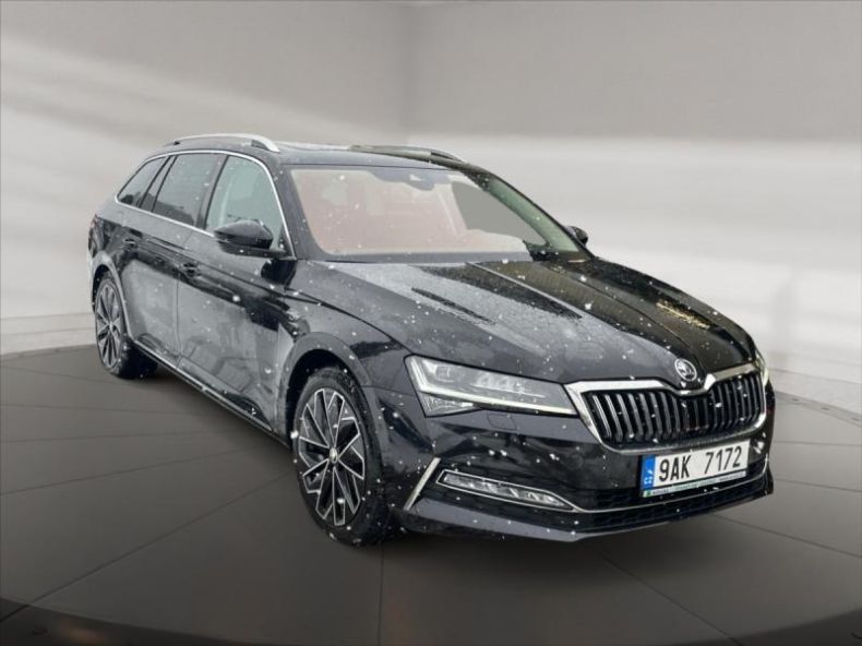 Škoda Superb - hlavní foto