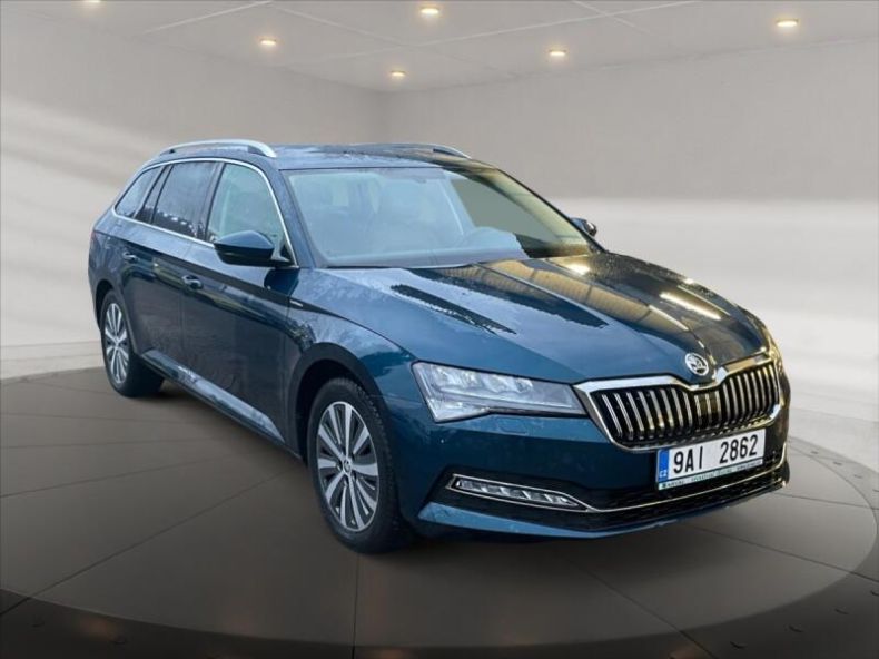 Škoda Superb - hlavní foto
