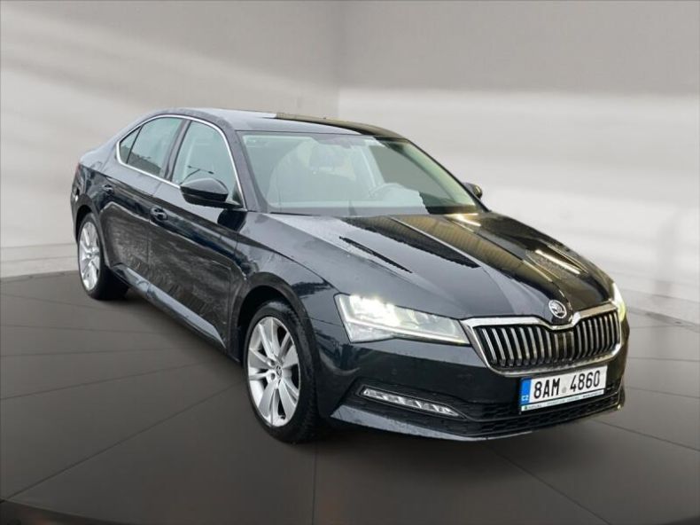 Škoda Superb - hlavní foto