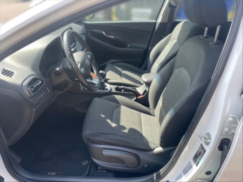 Hyundai i30 - hlavní fotka