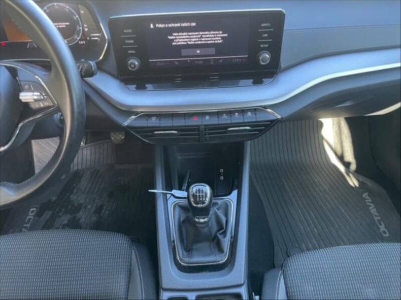 Škoda Octavia - hlavní fotka