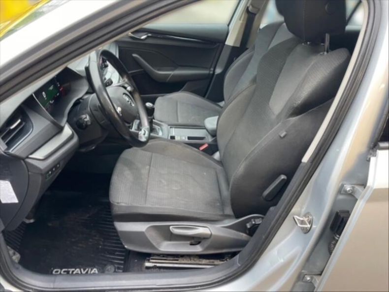 Škoda Octavia - hlavní fotka
