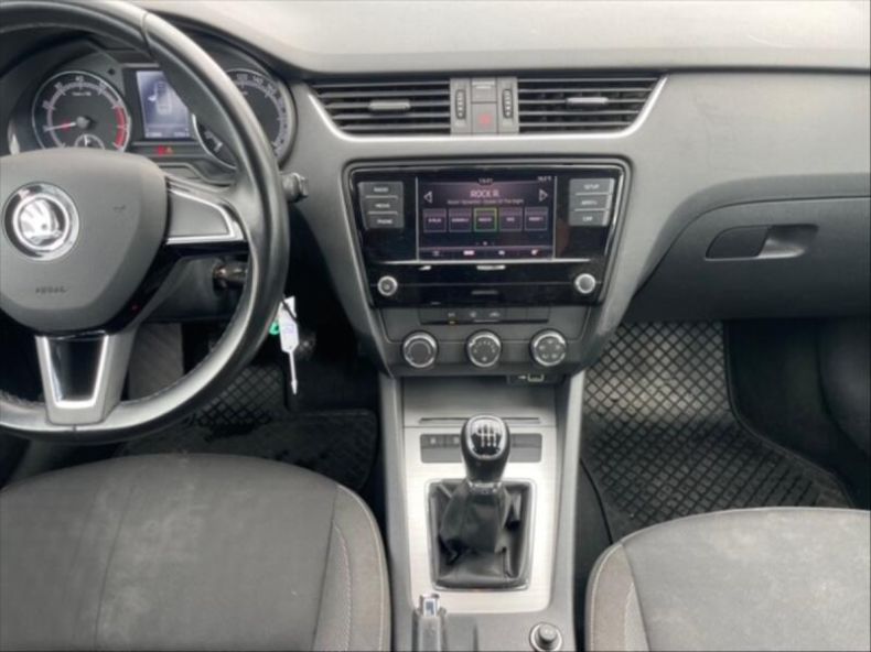 Škoda Octavia - hlavní fotka