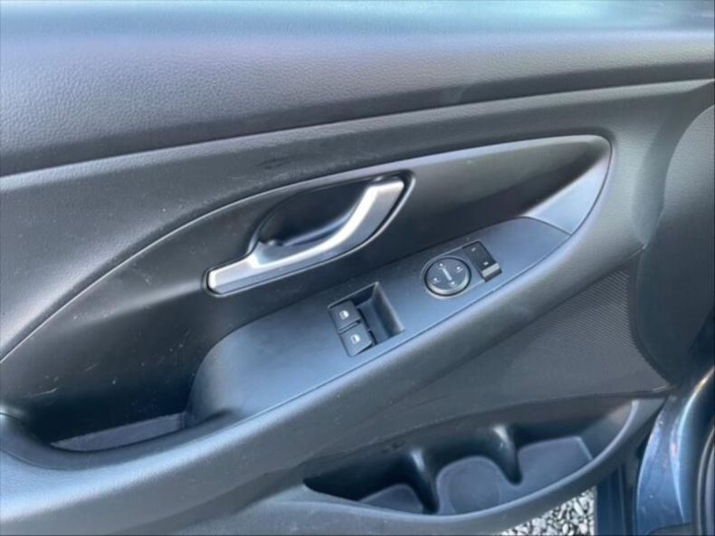 Hyundai i30 - hlavní fotka