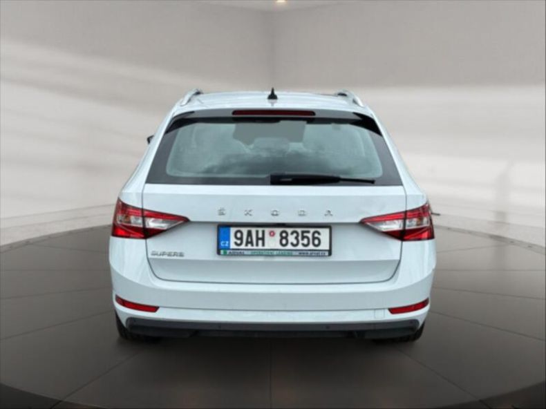 Škoda Superb - hlavní fotka
