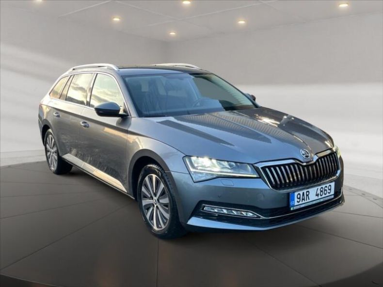 Škoda Superb - hlavní foto