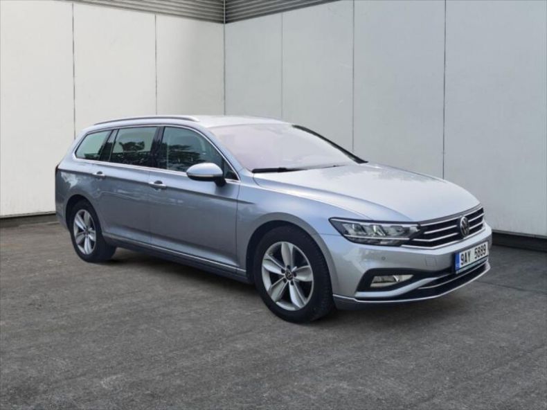 Volkswagen Passat - hlavní foto
