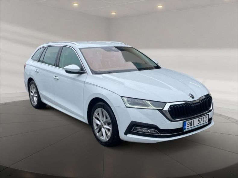 Škoda Octavia - hlavní fotka
