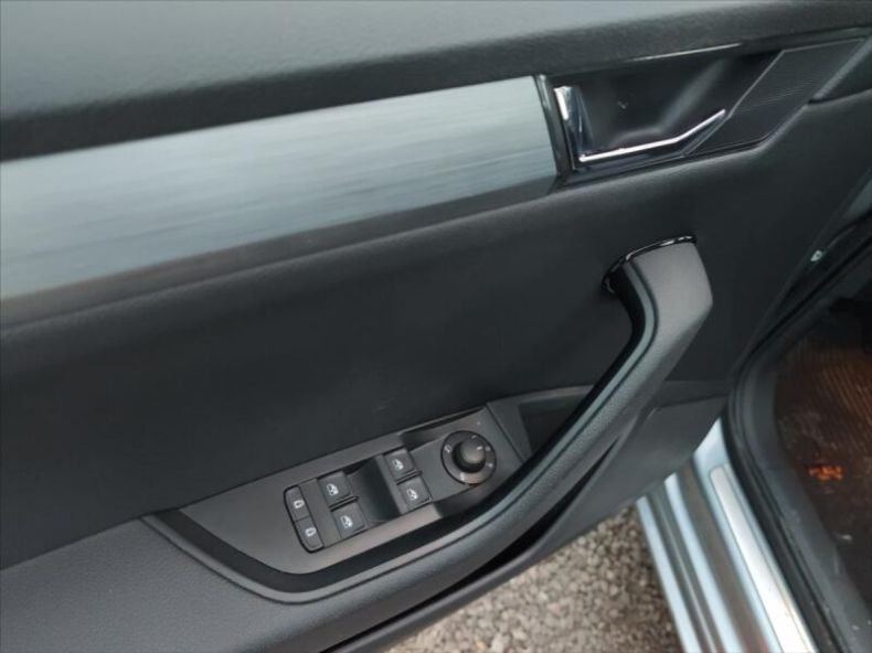 Škoda Superb - hlavní fotka