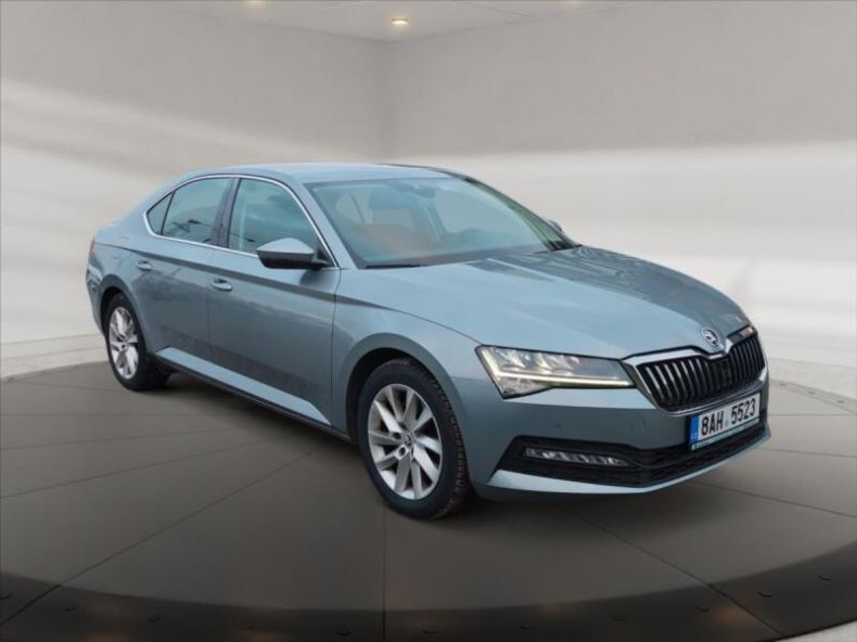 Škoda Superb - hlavní foto