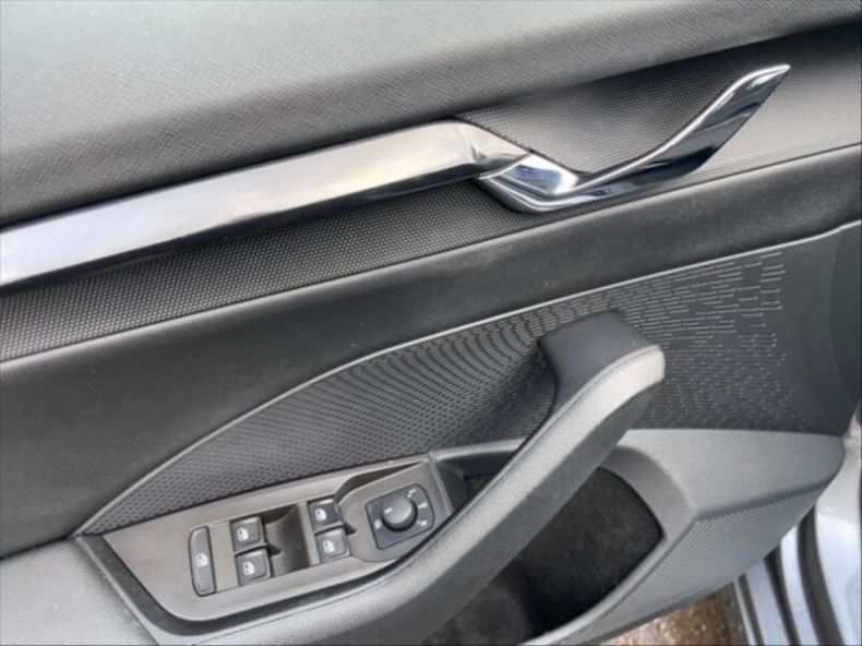 Škoda Octavia - hlavní fotka