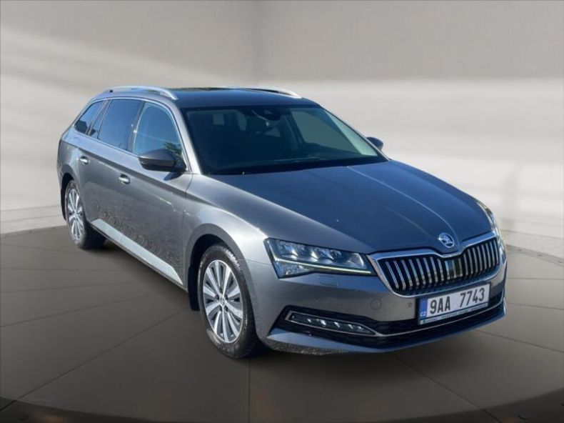 Škoda Superb - hlavní foto