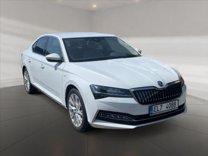 Škoda Superb - hlavní foto