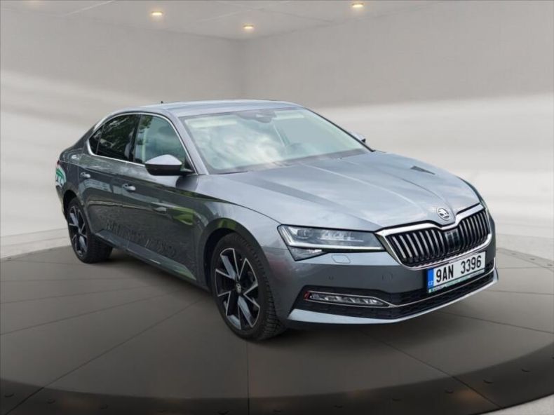 Škoda Superb - hlavní foto