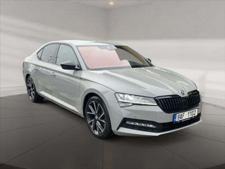 Škoda Superb - hlavní foto