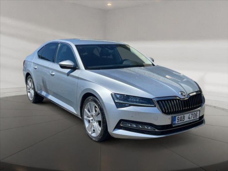 Škoda Superb - hlavní foto