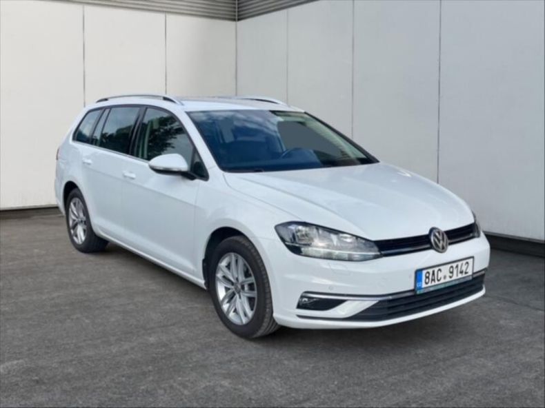 Volkswagen Golf - hlavní foto