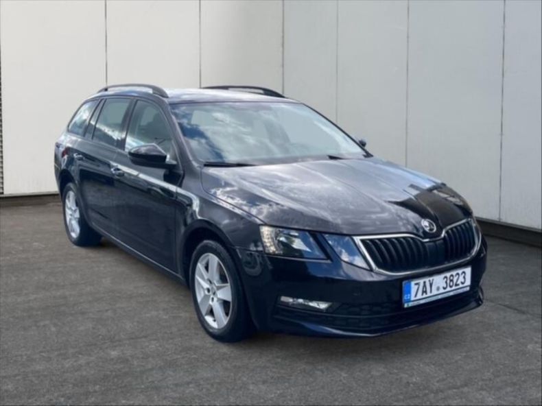 Škoda Superb - hlavní foto