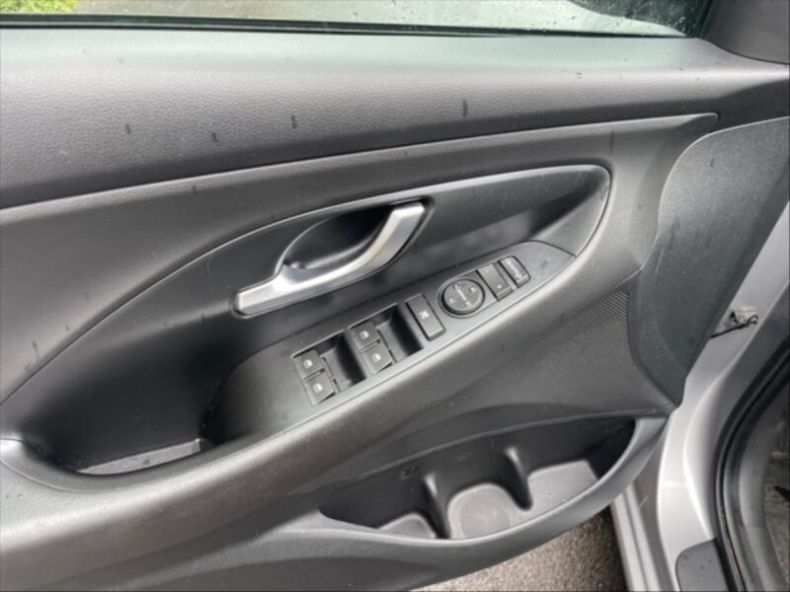 Hyundai i30 - hlavní fotka