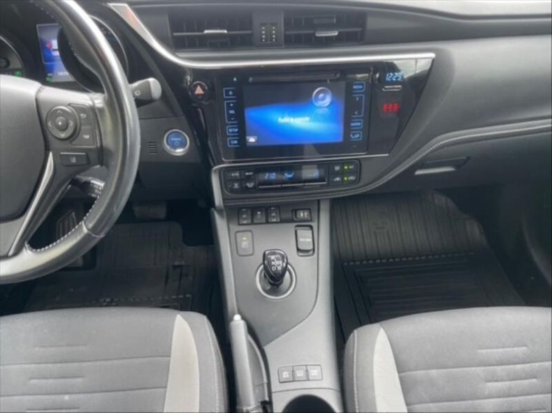 Toyota Auris - hlavní fotka