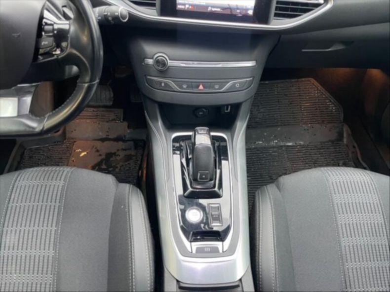 Peugeot 308 - hlavní fotka